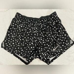 Nike xs star black shorts